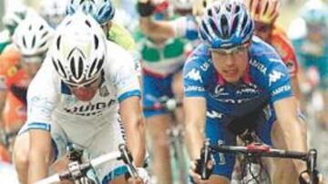 <b>EL LÍDER DEL PROTOUR. </b>Danilo di Luca se impuso por centímetros a Cunego.