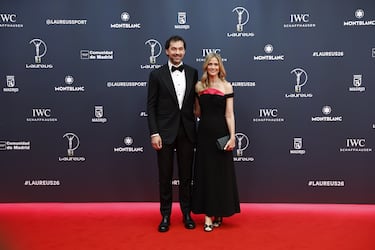 Sergio Llull con su pareja en la alfombra roja.