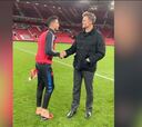 La charla entre Tom Brady y un Cristiano aún en chanclas en Old Trafford tras la exhibición