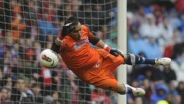 Bravo, durante un partido con la Real.