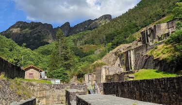 Artikutza es un enclave natural excepcional de 3.700 hectáreas ubicado en el término municipal de Goizueta (Navarra), aunque es propiedad del Ayuntamiento de San Sebastián desde 1919.