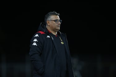 “No se respeta a los entrenadores chilenos, pero también podemos hacer cosas interesantes”