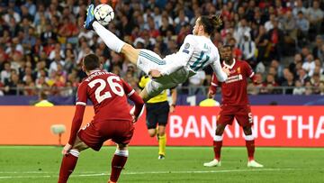 Bale marca de chilena en la final de la Champions ante el Liverpool.
