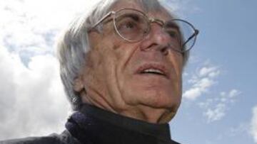 El patrón de la Fórmula Uno, Bernie Ecclestone, ha afirmado que no permitirá la destrucción de la Fórmula Uno y hará lo posible para poner fin al conflicto, según declaró al periódico británico 'The Times'.