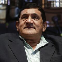 Poncho Zuleta ratifica su admiración por Uribe tras saludo a Petro