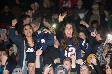 Los bostonianos seguidores de los Patriots acuden al Boston Common, lugar de celebración de los éxitos deportivos de la ciudad.