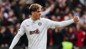 Aston Villa's Italian midfielder #22 Nicolo Zaniolo celebrates after scoring his team first goal during the English Premier League football match between West Ham United and Aston Villa at the London Stadium, in London on March 17, 2024. (Photo by Adrian DENNIS / AFP) / RESTRICTED TO EDITORIAL USE. No use with unauthorized audio, video, data, fixture lists, club/league logos or 'live' services. Online in-match use limited to 120 images. An additional 40 images may be used in extra time. No video emulation. Social media in-match use limited to 120 images. An additional 40 images may be used in extra time. No use in betting publications, games or single club/league/player publications. /
