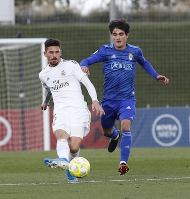 Central no muy alto (1,79 metros) pero expeditivo y de muy buena colocación, está en la edad (21 años) de probarse en el fútbol profesional. Un clásico de La Fábrica, donde lleva trece temporadas. Fue internacional Sub-19 y en el Castilla ha venido formando parte del trio de centrales de confianza de Raúl. Avales le sobran. Es su momento.   