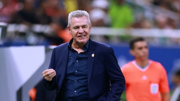 Soccer Football - International Friendly - Mexico v Ecuador - Akron Stadium, Guadalajara, Mexico - October 14, 2025 Mexico coach Javier Aguirre reacts REUTERS/Eloisa Sanchez