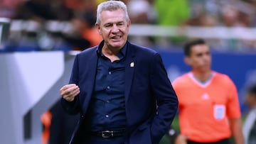 Soccer Football - International Friendly - Mexico v Ecuador - Akron Stadium, Guadalajara, Mexico - October 14, 2025 Mexico coach Javier Aguirre reacts REUTERS/Eloisa Sanchez
