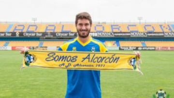 José Gómez Campaña fue presentado como nuevo jugador del Alcorcón.