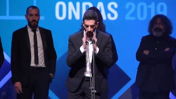 Broncano y el equipo de 'La Resistencia' imitan animales al recoger el Premio Ondas