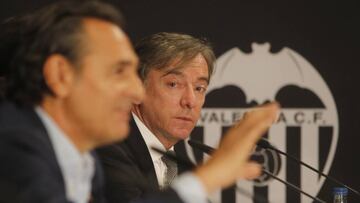 Garc&iacute;a Pitarch, en el acto de presentaci&oacute;n de Cesare Prandelli. 