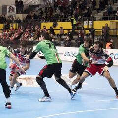 El Nava acaba con su mala racha ante el Puerto Sagunto