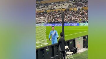 Nadie se percató y fue inaudito: de no creer lo que le hizo este recogepelotas a Courtois