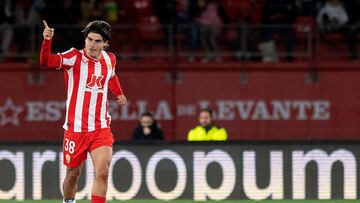 Almeria's Argentinian midfielder #38 Luka Romero celebrates scoring an equalizing goal during the Spanish league football match between UD Almeria and Club Atletico de Madrid at the Municipal Stadium of the Mediterranean Games in Almeria on February 24, 2024. (Photo by JORGE GUERRERO / AFP)