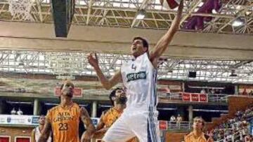 <b>EL BENJAMÍN. </b>Nikola Mirotic, de 17 años, jugó unos minutos.