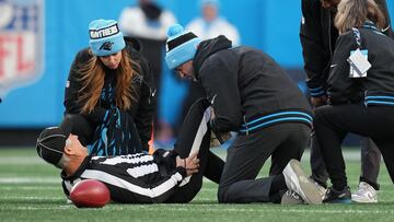 The Carolina Panthers and Tampa Bay Buccaneers game got off to an unfortunate start as umpire Carl Paganelli had to be carted off the field.