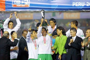 Patricio Araujo en el 2005, campeón Sub-17 del mundo con México.