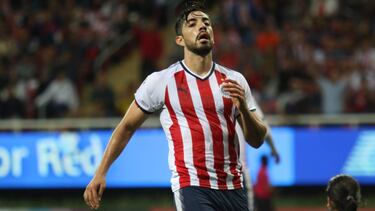 Es prácticamente un hecho que saldrá de Chivas. La única duda es si vestirá la playera de Monterrey o podría llegar a Europa con una oferta que supere la de los regiomontanos.