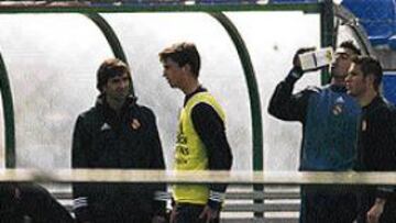 <b>PAVÓN SE RESINTIÓ</B>. Pavón se volvió a resentir ayer de sus molestias en la pierna izquierda y no pudo entrenarse con normalidad.