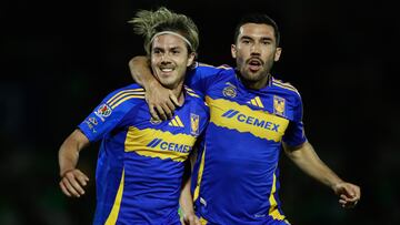 Francisco Sebastian Cordova celebrates his goal 0-1 with Juan Pablo Vigon of Tigres during the 9th round match between FC Juarez and Tigres UANL as part of the Liga BBVA MX, Torneo Apertura 2024 at Olimpico Benito Juarez Stadium on September 22, 2024 in Ciudad Juarez, Chihuahua, Mexico.