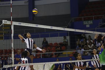 De la mano de la cubana Diaris Pérez, Alianza Lima ganó 3 a 1 a la Universidad Sise con parciales 25-17, 25-18, 31-33, 25-18 en más de dos horas de juego, desarrollado en el coliseo Manuel Bonilla de Miraflores. Las dirigidas por Carlos Aparicio fueron superiores en ataque y servicio; pero Sise le fue mejor en el bloque.