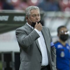 Vucetich ve distracción en jugadores de Chivas fuera del campo