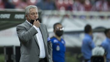 Vucetich ve distracción en jugadores de Chivas fuera del campo