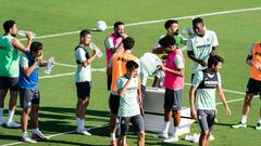 El Villarreal, en el entrenamiento previo al partido de Conference.