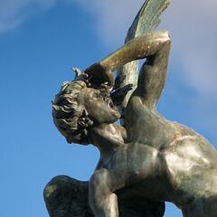 ¿Por qué en Madrid hay una escultura del ‘Ángel Caído’ y cuántas hay en todo el mundo?