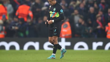 LIVERPOOL, ENGLAND - MARCH 08: Alexis Sanchez of FC Internazionale leaves the field after being sent-off during the UEFA Champions League Round Of Sixteen Leg Two match between Liverpool FC and FC Internazionale at Anfield on March 08, 2022 in Liverpool, England. (Photo by Chris Brunskill/Fantasista/Getty Images)