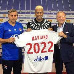 Mariano, presentado con el Lyon; deja 8 millones en el Madrid