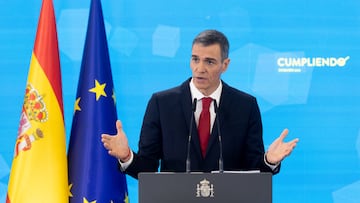 El presidente del Gobierno, Pedro Sánchez, durante una rueda de prensa, en el Palacio de la Moncloa, a 15 de diciembre de 2025, en Madrid (España). Sánchez ha hecho balance del curso político y ha presentado el informe periódico de rendición de cuentas ‘Cumpliendo’.
15 DICIEMBRE 2025
Eduardo Parra / Europa Press
15/12/2025
