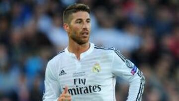 Carlo Ancelotti medita poner a Sergio Ramos de ‘2’ en el derbi