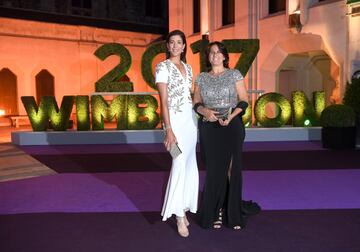 Garbiñe Muguruza y Conchita Martínez.