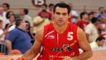 <b>BUEN TRABAJO.</B> El vitoriano cree que el combinado español llegará en fuena forma al Europeo de Belgrado.