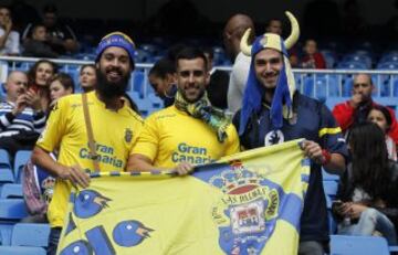 Comienzo del partido entre el Real Madrid y Las Palmas en el Santiago Bernabeu. Aficionados.