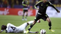 México apuesta por la potencia de sus bandas ante la Roja