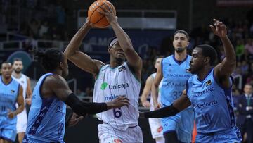 Kameron Taylor supera a Evans.