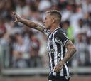 Eduardo Vargas recibe buenas noticias en Brasil