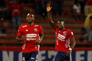 Con doblete de Cambindo, DIM se impuso ante América en el Atanasio Girardot y cortó una racha del equipo Escarlata