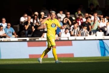 Un espectáculo. El canterano deportivista es un auténtico referente. Hace diabluras con el balón que valen el pago de una entrada. En esta jornada contra el Cartagena, además vio puerta. 