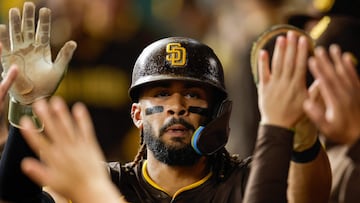 Padres star hospitalized after first-inning collision in Houston