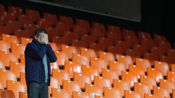 16/04/23 PARTIDO PRIMERA DIVISION
VALENCIA - SEVILLA
AFICIONADOS SEGUIDORES TRISTEZA