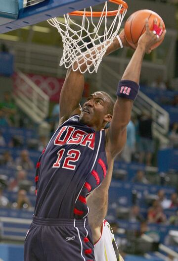 Very young at the time, Stoudemire’s best years would come with the Suns after the 2004 Games, where he was just 21 and averaged 2.8 points and 1.8 rebounds. A physical beast who went on to be a six-time All-Star but suffered from knee problems that cut short his prime years, he ended up converting to Judaism and playing in Israel for Hapoel Jerusalem and Maccabi Tel Aviv. The USA turned to him in the face of a spate of absences affecting what should have been a dream inside game: the 2004 playoffs led to Shaquille O’Neal, Ben Wallace and Jermaine O’Neal all being ruled out.