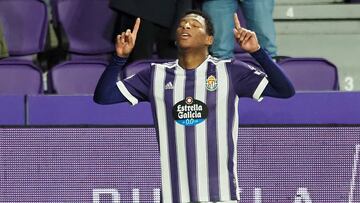 VALLADOLID, 06/11/21. PHOTOGENIC. PARTIDO DE LA LIGA SMARTBANK ENTRE EL REAL VALLADOLID Y EL MIRAND&Atilde;S, EN EL ESTADIO JOSE ZORRILLA. GOL DE GONZALO PLATA