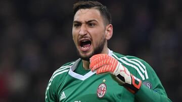 Donnarumma jugando con el Milán en la Europa League