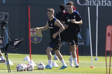 27/09/24 
ENTRENAMIENTO BARCELONA 

 

Gavi