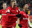 Aránguiz mete al Bayer en semis y el Eintracht echa al Werder